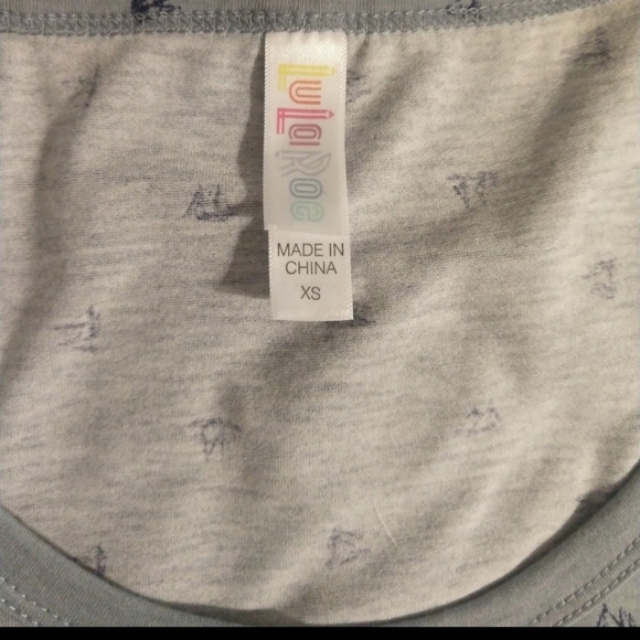 Lularoe classic tee xs - Picture 4 of 4
